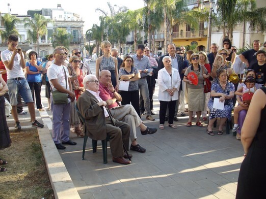 manifestazione in piazza